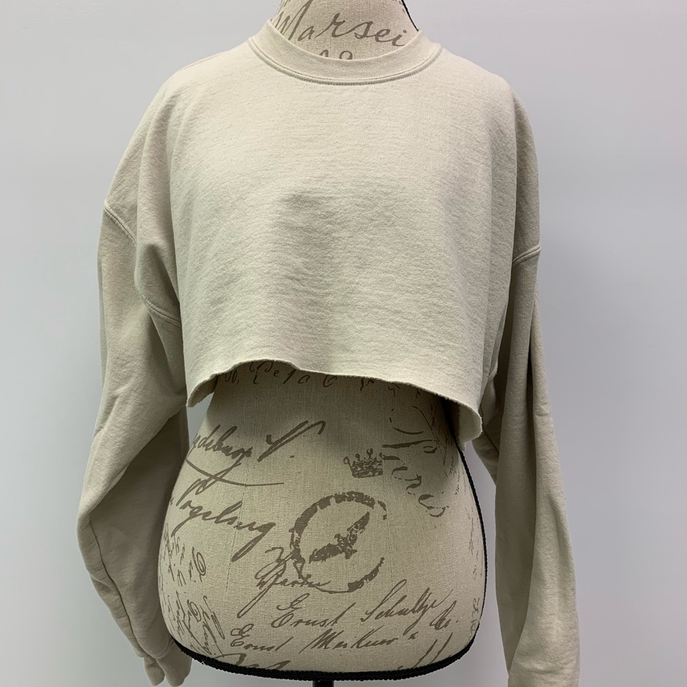 Cropped sweatshirt